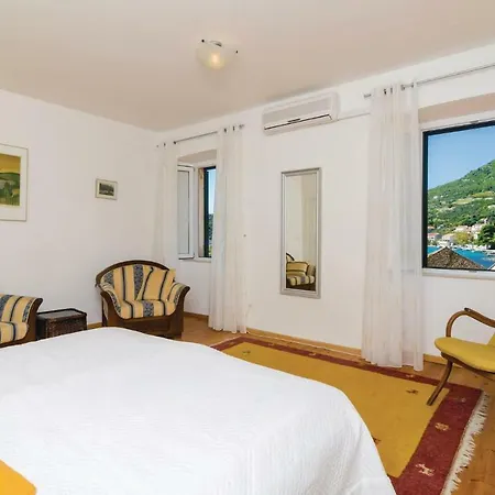 Three-bedroom Holiday In Zaton Mali Zaton (Dubrovnik-Neretva)