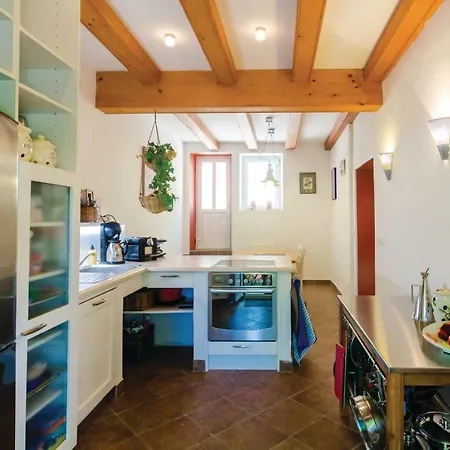 Holiday home Three-bedroom Holiday In Zaton Mali *